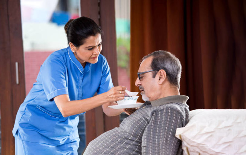 پرستار بیمار در منزل