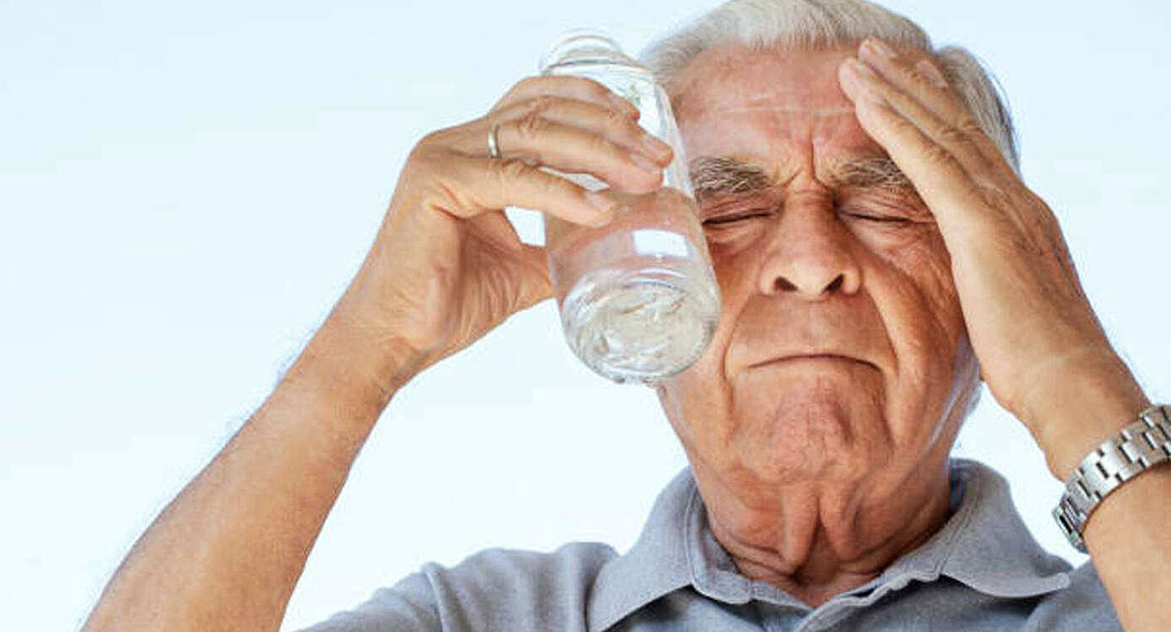 کم آبی بدن در سالمندان