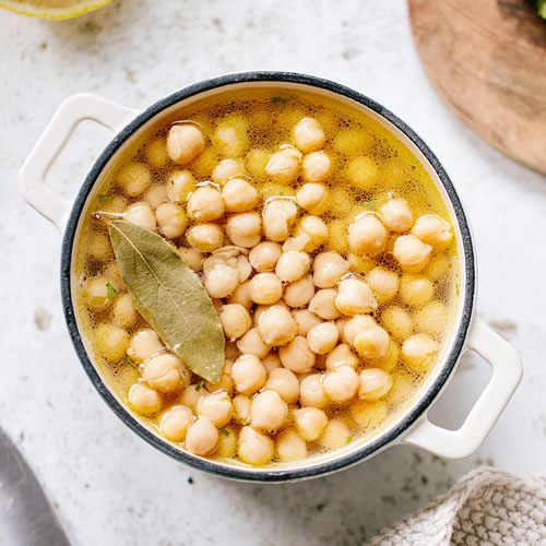حبوبات پخته و نقش آن در تغذیه سالمندان